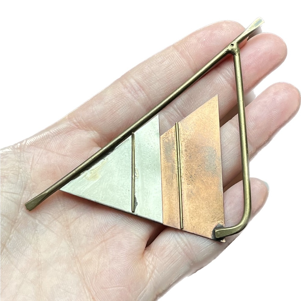 🎈$5 add on - Tri-Metal MODERNIST Abstract Sculptural Linear Triangular Brooch